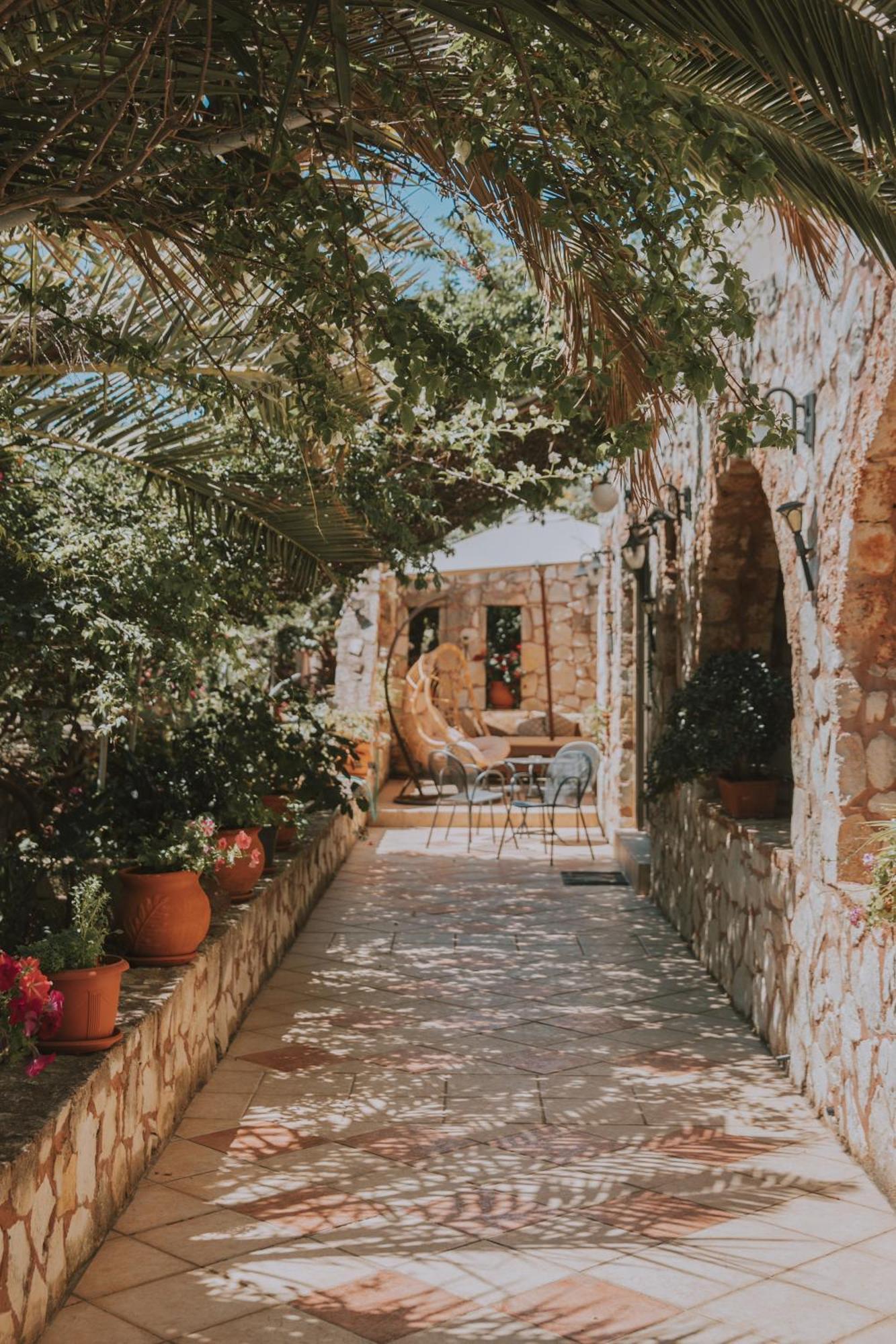 Creta Vitalis Kalathas Bagian luar foto